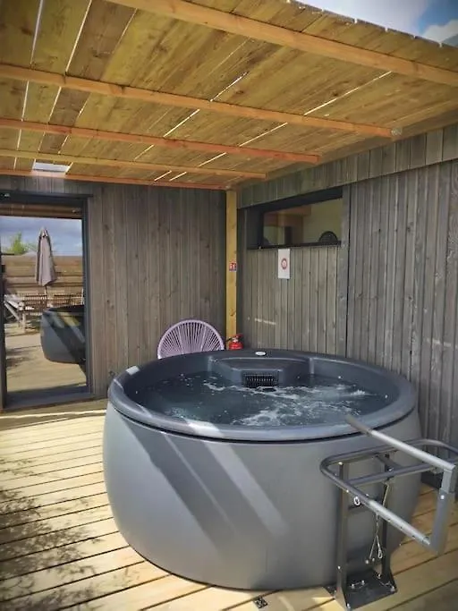 Cottage Chaleureux Avec Sauna & Jacuzzi Saint-Coulitz Tatil Evi